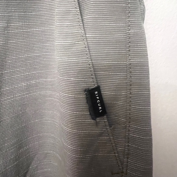 Rip Curl Gray Flat Front Shorts Lightweight Casual Wear - Picture 3 of 11